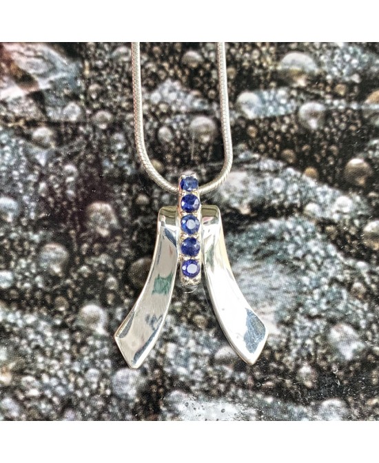 FANY Women 0.39 ct Blue Sapphire September Birthstone Gemstone 0.925 Argentium Silver Necklace Pendant