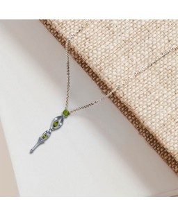 FANY Jewelry Elegant 0.925 Argentium Silver Peridot Gemstone "FLAME" Pendant Necklace