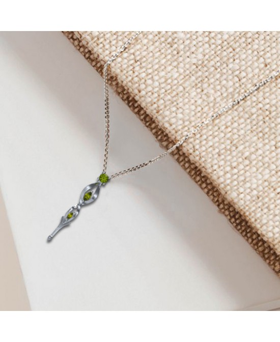 FANY Jewelry Elegant 0.925 Argentium Silver Peridot Gemstone "FLAME" Pendant Necklace