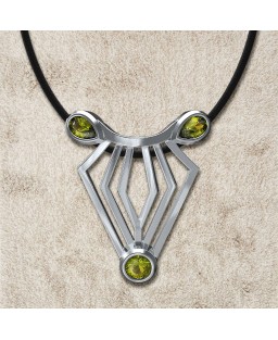 FANY Jewelry Elegant 0.925 Argentium Silver Peridot Gemstone "ZEBRA" Pendant Necklace